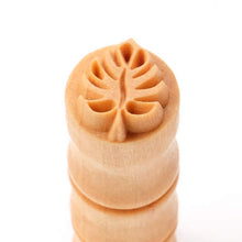 Load image into Gallery viewer, MKM SMALL STAMP - MONSTERA LEAF (SCS-208)