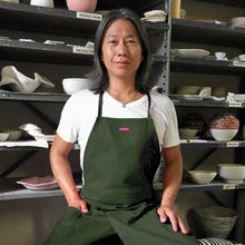 Load image into Gallery viewer, CLAYPRON POTTER'S APRON (OLIVE)