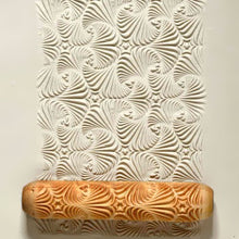 Load image into Gallery viewer, BHR-029 MKM CLAY HAND ROLLER