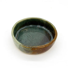 Load image into Gallery viewer, GR POTTERY FORMS WALLIE ROUND 4"
