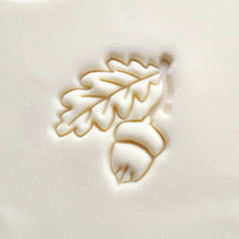 Load image into Gallery viewer, MKM LARGE STAMP - OAK LEAF WITH ACORN (SCL-167)
