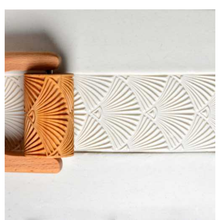 Load image into Gallery viewer, MKM LARGE HANDLE ROLLER - DECO FAN (RL-030)
